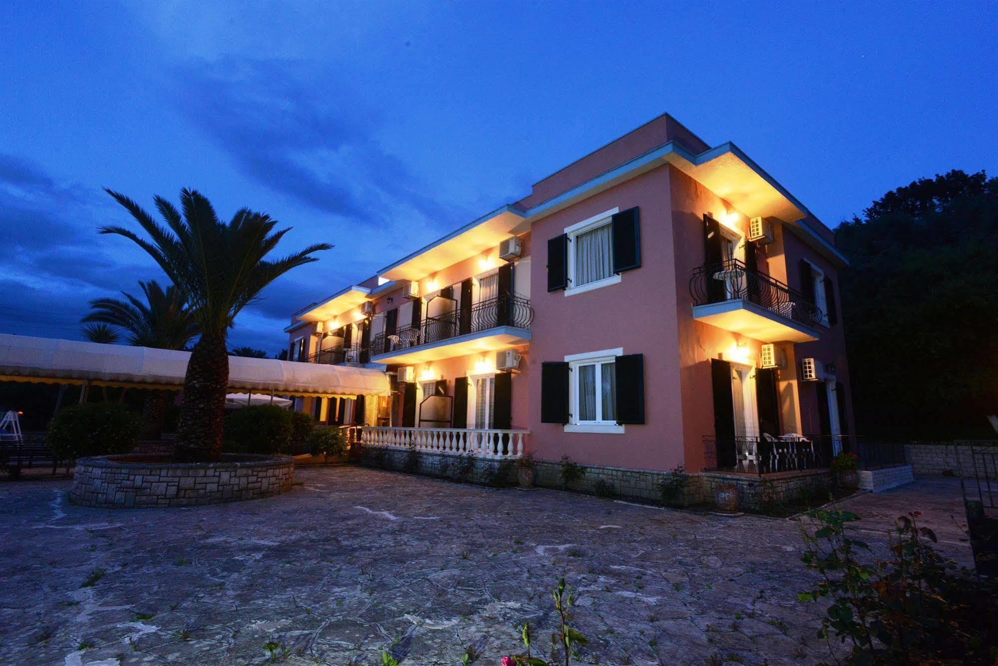 Argo Hotel Perama  Exterior foto